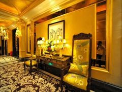 -白玉兰广场停车场