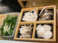 蔬菜拼盘-烹然四季椰子鸡火锅(团结湖总店)