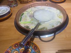 -洱火云南酸菜牛肉火锅(石景山当代商城店)