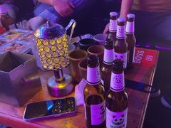 -喜鹊音乐酒馆(西街店)
