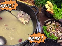 -汤宴·参须肚包鸡(南京路店)
