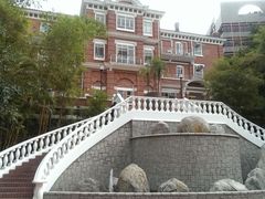 -香港大学