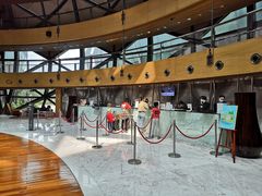 -上海滴水湖皇冠假日酒店