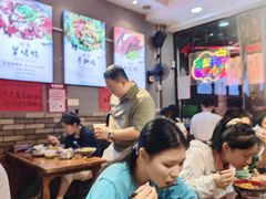 -爆炸头阿姨小四川正宗川味小吃(无任何分店)