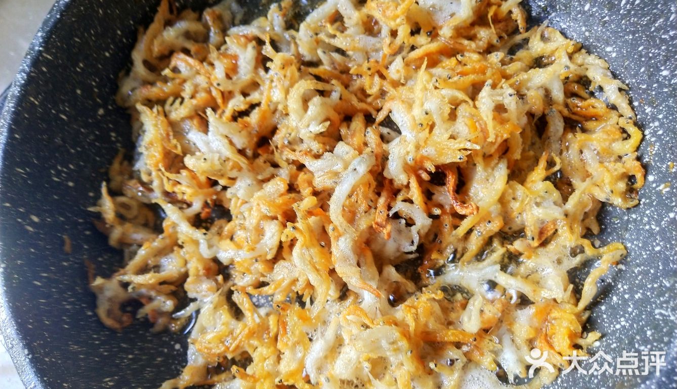 香煎小银鱼配白米粥，吃到停不下来！