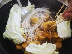 -满族铁锅炖鱼笨鸡农家菜(海关小区店)