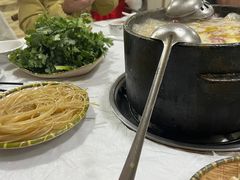 -鲁朗纳麦石锅鸡庄园