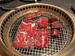-铭牛烧肉·和牛海鲜自助(高新月牙湖店)