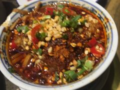 -沪小二炭火蛙锅(淮海中路美食不夜城店)