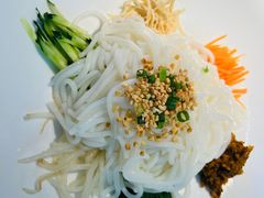 大理鸡丝凉米线-云腾食府·云南菜