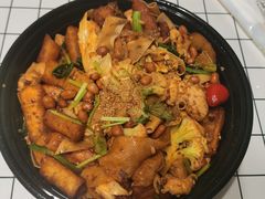 -愉肴麻辣香锅(中北镇店)