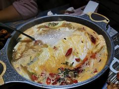 -鸡遇虾煲干锅火锅(小寨金莎店)