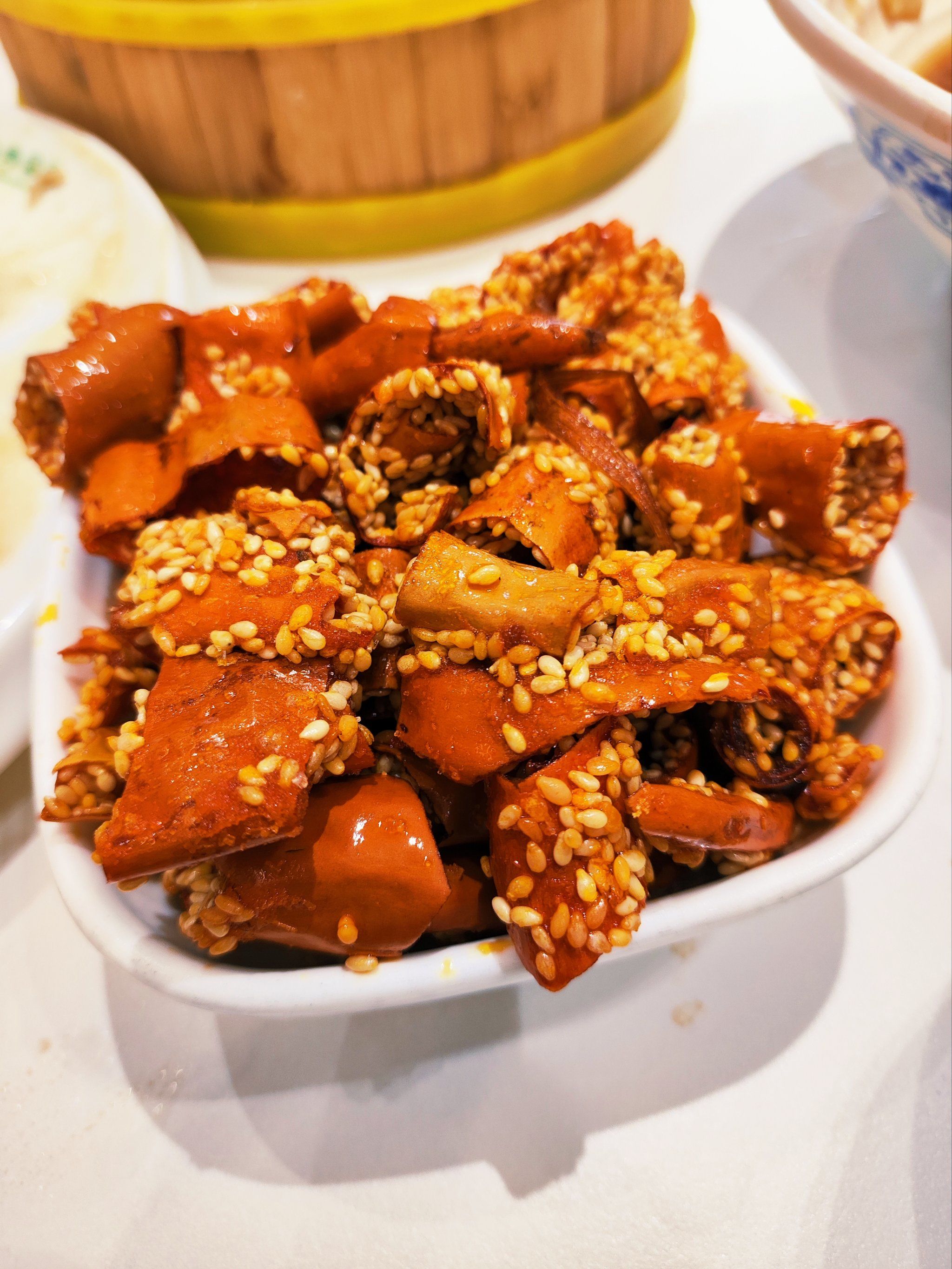 「牛肉罩饼」
来保定必吃的特色饮食 牛肉罩饼
牛肉和饼的量 可以