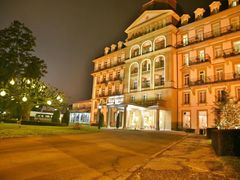 -因特拉肯贝乌里瓦奇大酒店