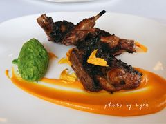 碳烤乳鸽配青豆碎佐旱金莲花醋汁-Jean Georges