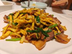 -江城小馆陕南妈妈菜·全球旅行餐厅(钟楼店)