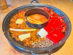 -卤校长重庆火锅(银泰城店)