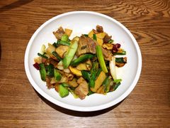 本蒜腊味炒茨菇-小厨娘淮扬菜(六合欢乐港店)