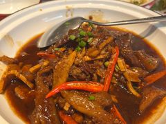 牛魔王-老湘亲·品鉴湘菜(蔡塘爱琴海店)