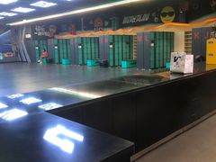 -极限PLAY运动娱乐新世界·团建派对表演休闲馆·室内高空游乐园