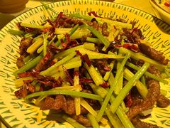 -龙门阵茶屋川菜馆(武康路店)