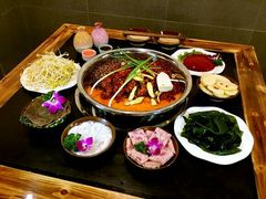 -红九格老火锅(三峡广场店)
