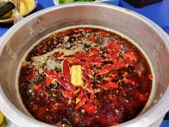 经典锅底-马路边边串串香(双井直营店)