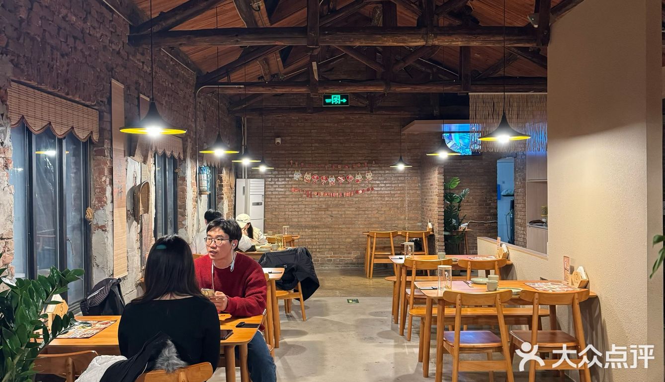 重口味爱好者的天堂[吐舌]对面是WC‼️