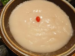 -老牌坊云南鱼豆花火锅(哈西万达店)