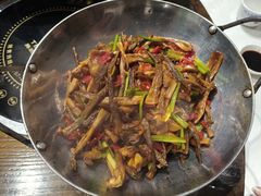 干锅鹿茸菌-醉美东江·三文鱼·烧鸡公