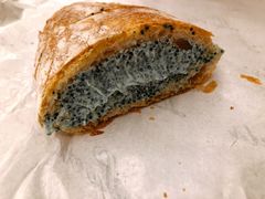 黑松露鱼子酱面包-Let's Taipei 非常烘焙(太古里店)