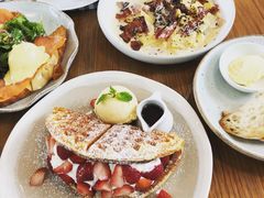 -ROAST coffee & eatery
