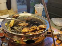 -叽叽扎扎烤肉场(生态城万达店)