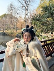 -一揽芳华汉服旗袍体验馆(拙政园店)