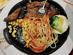 -汤姆家的牛排意面披萨(新城市广场店)