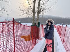 -中旅松花湖滑雪场