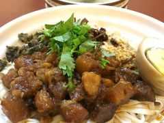 -山珍王国·云南野生菌石锅鱼