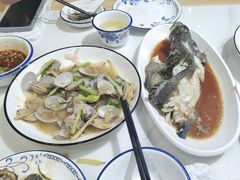 -四川小胡子海鲜(丁村万人海鲜广场店)