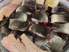 -围炉肉舍•炭烤活鳗•丹东海鲜烤肉(步行街店)