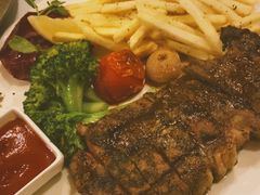 -WOLFGANG PUCK KITCHEN & BAR(迪士尼小镇店)