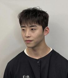 -尤司男士国潮理发馆