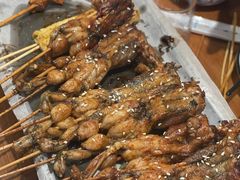 -何妹湿辣牛肉·粤式烧烤砂煲(桂雅路店)