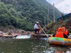 -安吉龙王山峡谷漂流