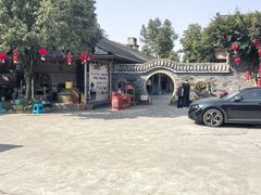 -周老三跷脚牛肉·全牛火锅(非遗传承店)