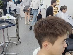 -MOVAN  HAIR莫凡匠人发型屋
