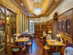-秘密旅行Bonjour(黑金冠 江南西店)
