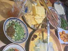 -洱火云南酸菜牛肉火锅(石景山当代商城店)