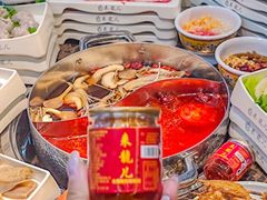 -来龍儿鲜切牛肉自助老火锅