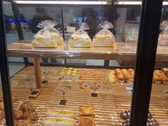 -皇冠幸福里动物奶油生日蛋糕(龙阳村地铁站店)