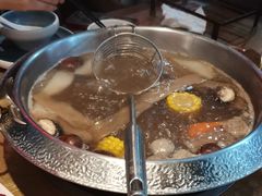-左庭右院鲜牛肉火锅(金山万达店)